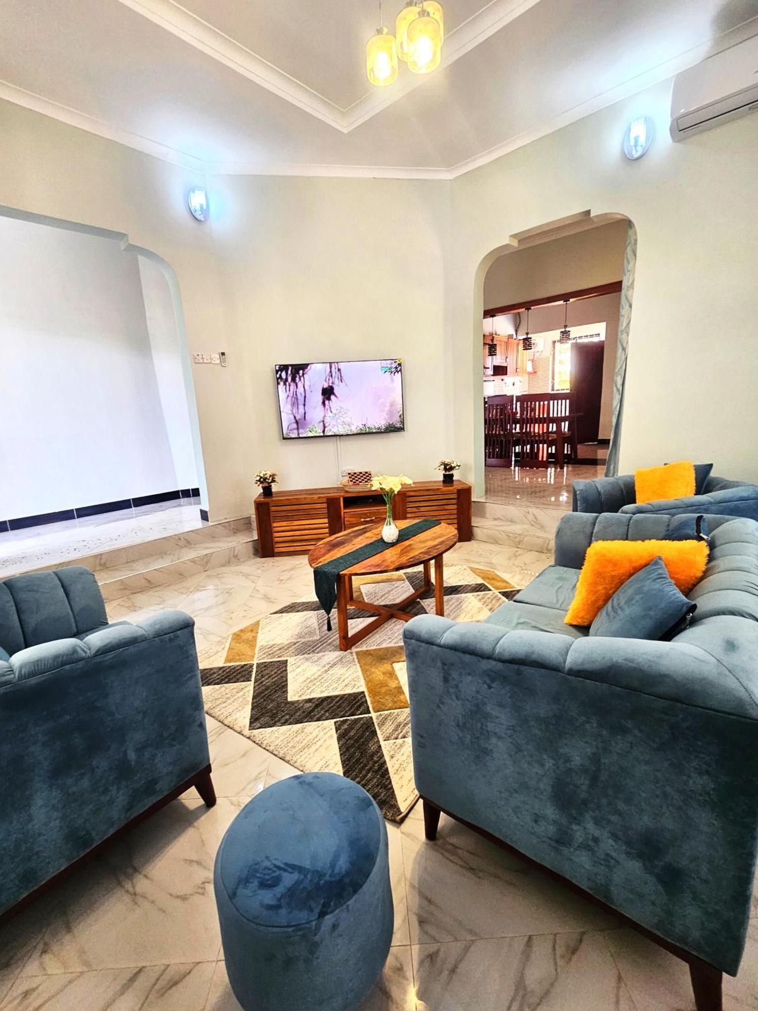 Bed and Breakfast Safi House Boma la Ngombe Exterior foto