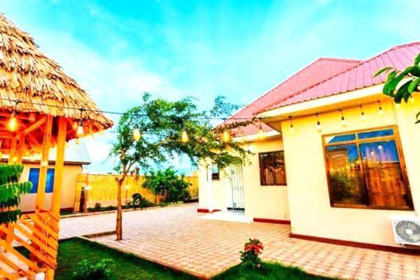 Bed and Breakfast Safi House Boma la Ngombe Exterior foto