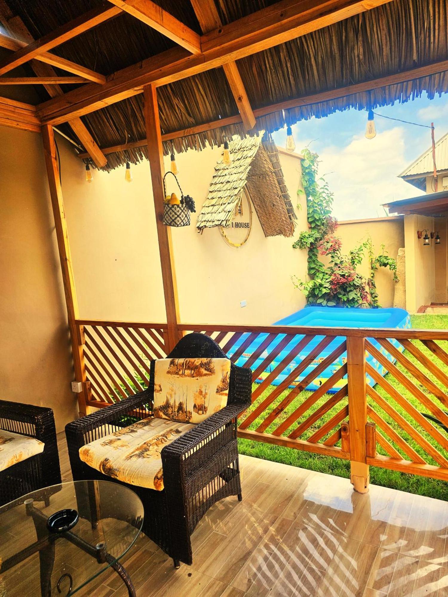 Bed and Breakfast Safi House Boma la Ngombe Exterior foto